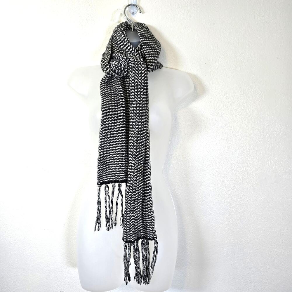 Banana Republic Scarf Black White Cashmere Lambswool Blend Chevron Fringed